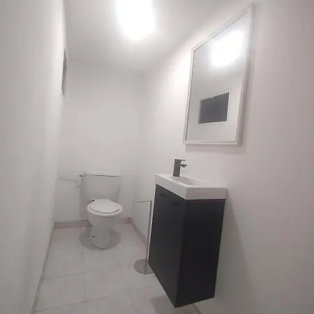 빌라 Skycircuitvilla - 4 Star With 8 Bedrooms, Pool And 3000m2 Grounds Saint-Lizier